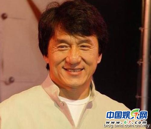 成龍曾因貧窮險遭父賣嬰 揭十大明星童年貧困史