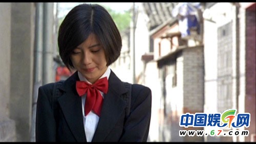盤(pán)點(diǎn)中外女星影視劇學(xué)生裝 何潔張柏芝張韶涵驚艷搶鏡
