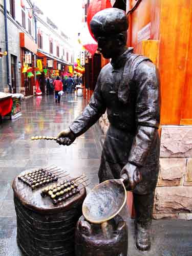 Bronze statue Bronze statue