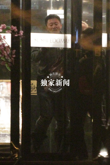 追星：謝楠似懷孕陪吳京宴請(qǐng)周曉歐 周冬雨搭神秘富二代