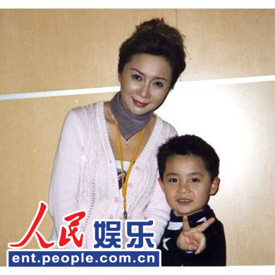 蔡明神秘家庭生活揭秘 婚姻曾因郭達現(xiàn)“拐點” 