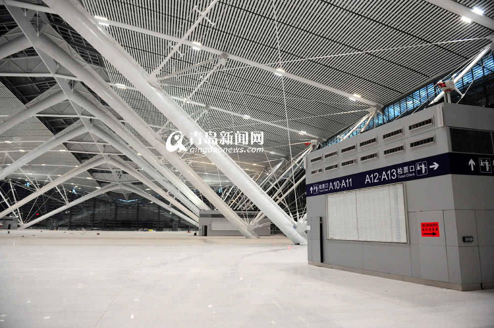青島火車北站啟用 首列火車今?？? border=