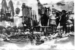 1943年3月，新四軍在鹽阜區(qū)反“掃蕩”作戰(zhàn)中連續(xù)作戰(zhàn)50天。圖為陳集戰(zhàn)斗中的繳獲品。