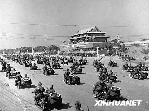 1953年國(guó)慶閱兵 人民軍隊(duì)正規(guī)化建設(shè)成果