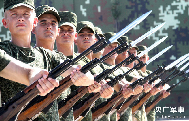 走進(jìn)抗戰(zhàn)閱兵外軍方隊(duì)營地 拍遍17國外軍訓(xùn)練