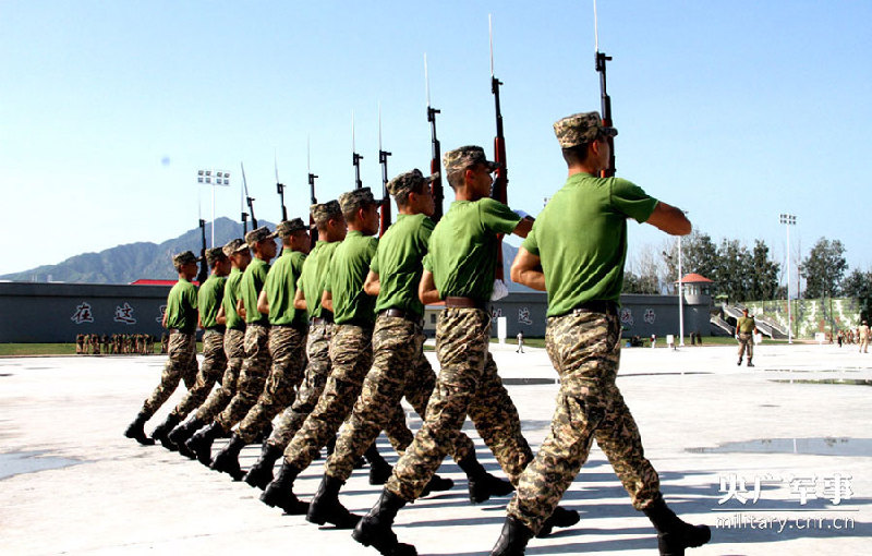走進(jìn)抗戰(zhàn)閱兵外軍方隊(duì)營地 拍遍17國外軍訓(xùn)練