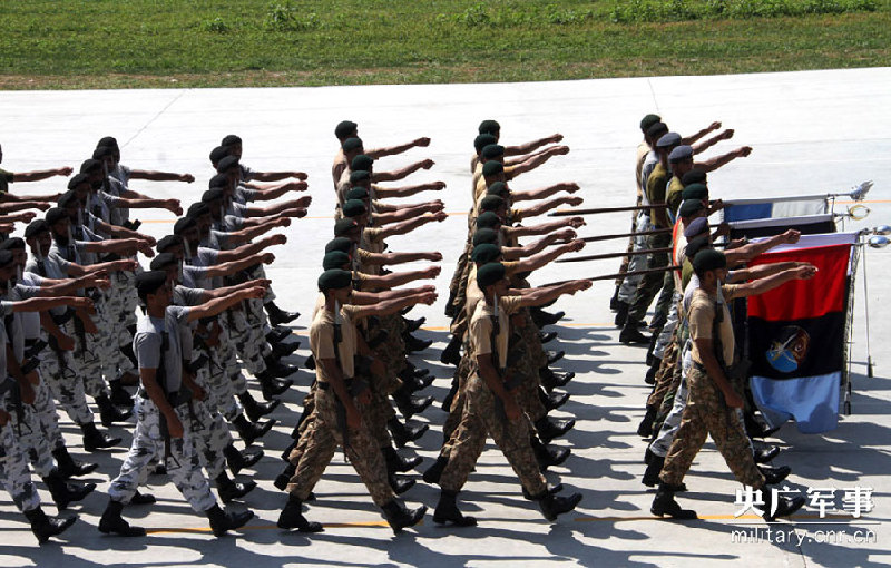 走進(jìn)抗戰(zhàn)閱兵外軍方隊(duì)營地 拍遍17國外軍訓(xùn)練